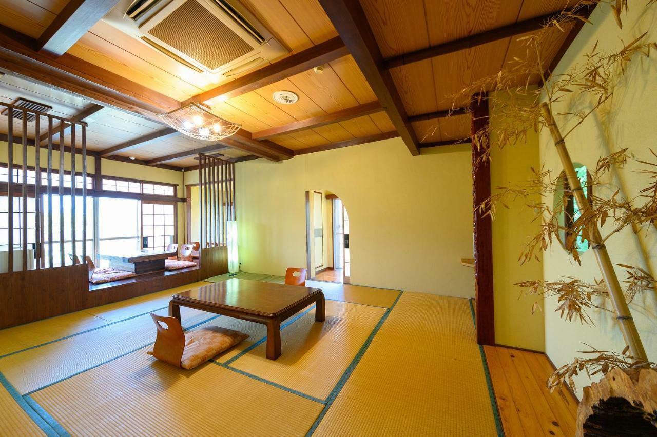 Hotel Kazeno Sanso Yamashiro Yufu Zewnętrze zdjęcie